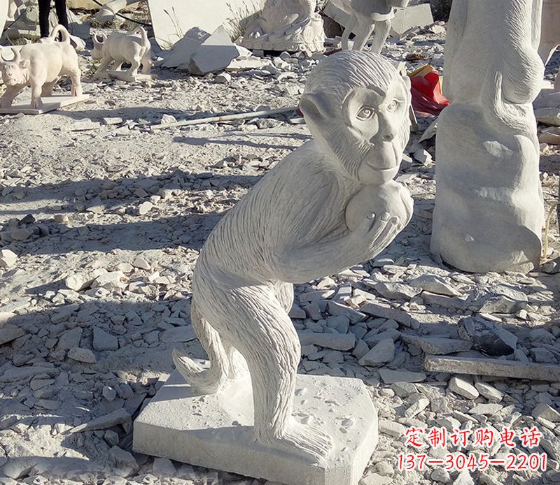 常州抱桃子的猴子石雕系列传承古老文化,让爱活跃起来