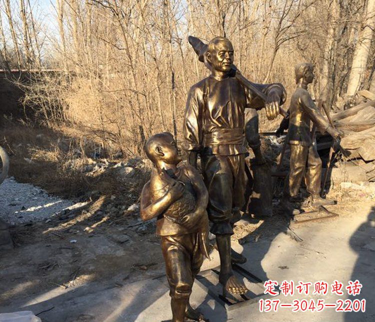 常州抱着鱼的儿童街边小品铜雕