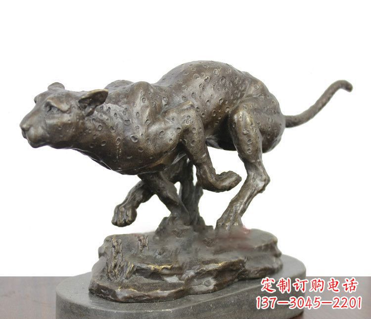 常州豹子动物铜雕