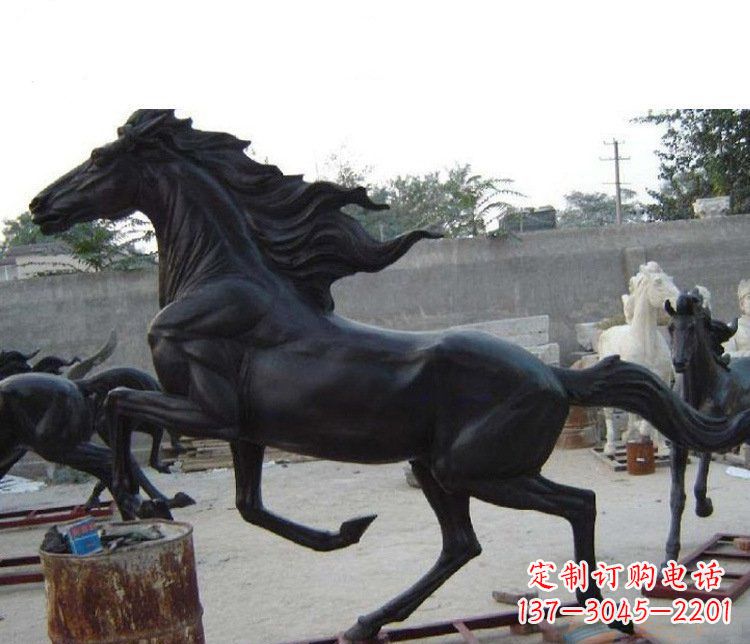 常州马铜雕塑,让你的别墅景观更加生动
