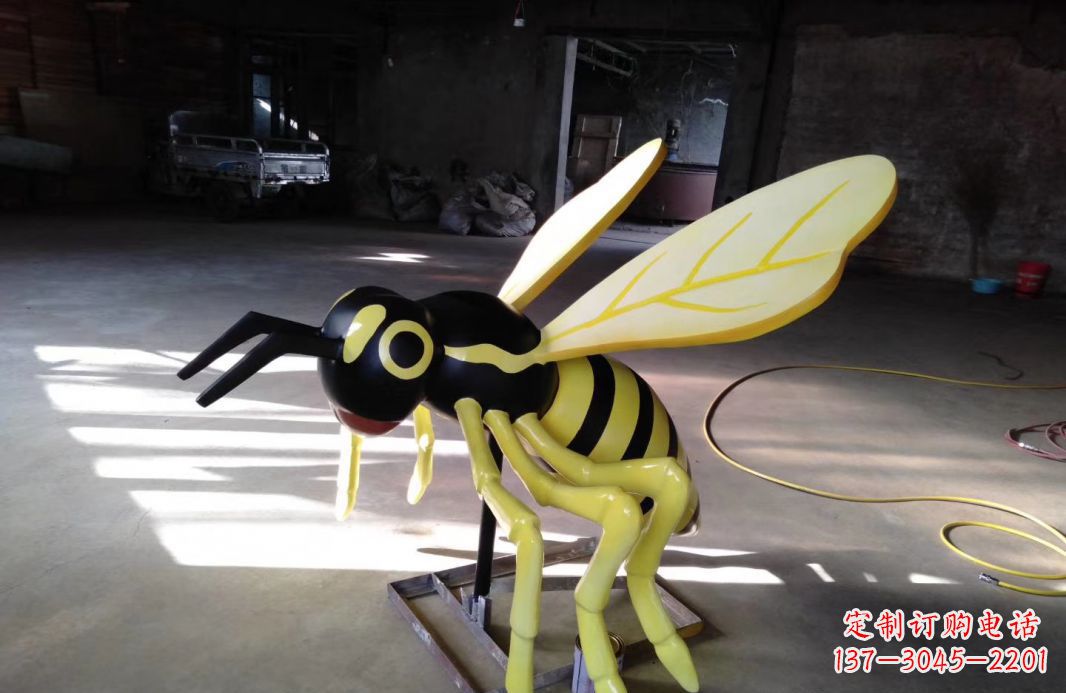 常州玻璃蜜蜂雕塑让自然之美展现