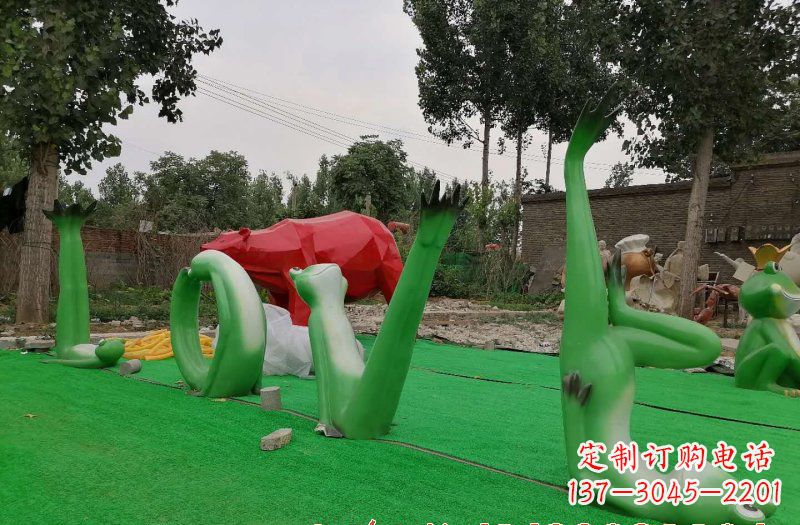 常州新颖可爱的玻璃钢青蛙雕塑