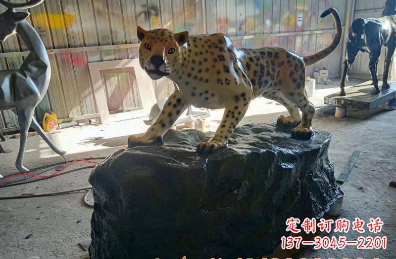 常州新颖豹子雕塑