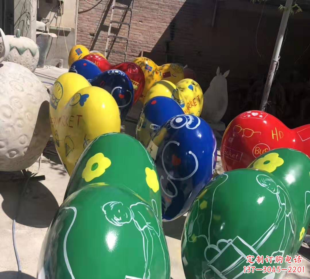 常州玻璃钢彩绘气球雕塑商场陈美摆件