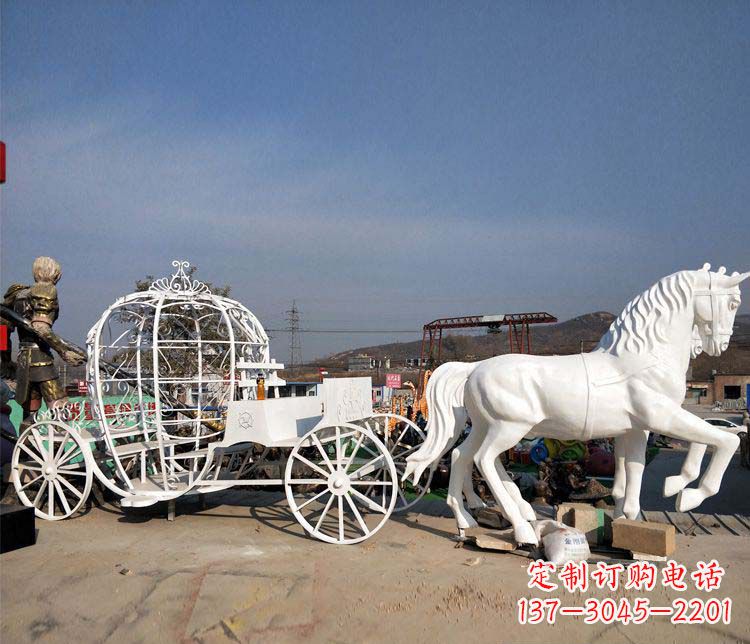 常州玻璃钢城市马车雕塑