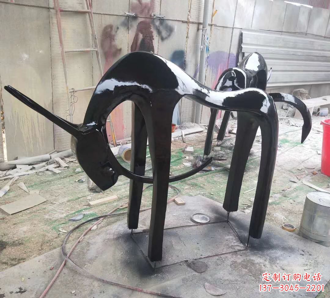 常州玻璃钢抽象小鹿雕塑别墅庭院景观摆件