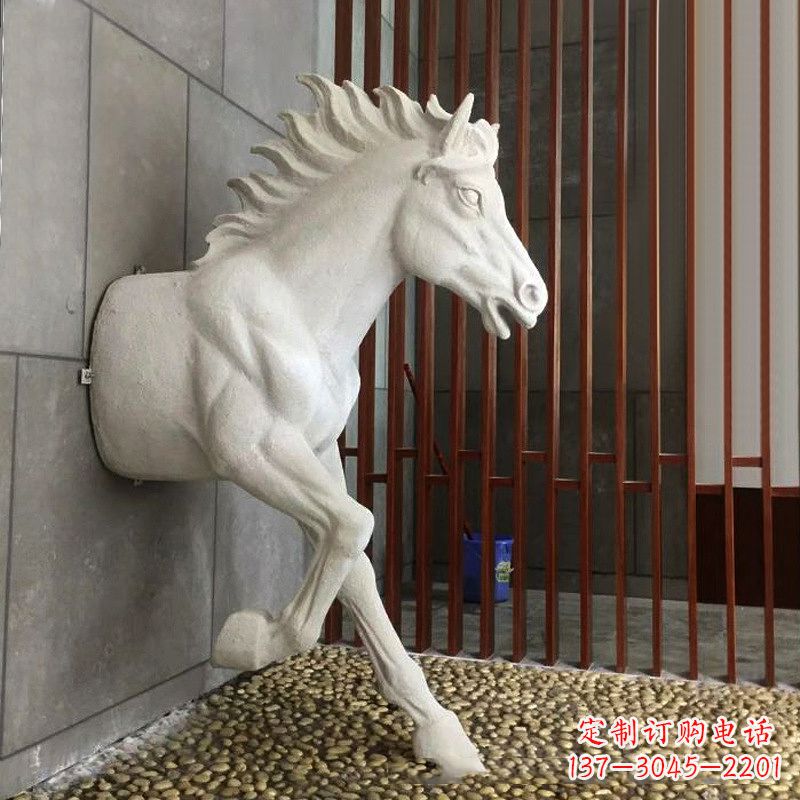 常州玻璃钢创意动物雕塑——穿墙而过