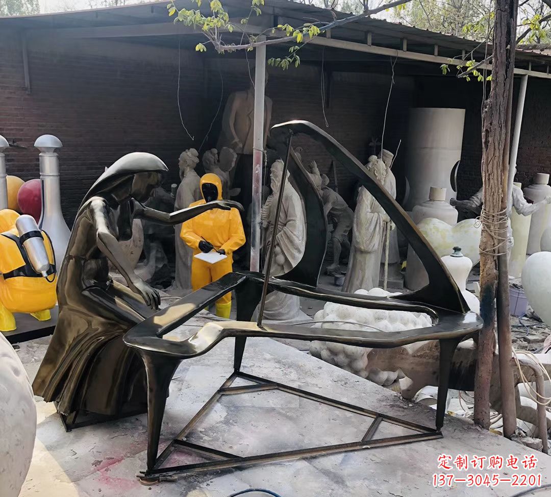 常州玻璃钢仿铜抽象弹钢琴雕塑公园景观摆件