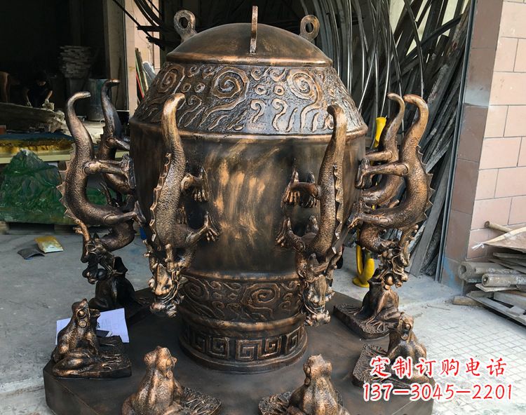 常州玻璃钢仿铜地动仪雕塑中国古代文化精髓