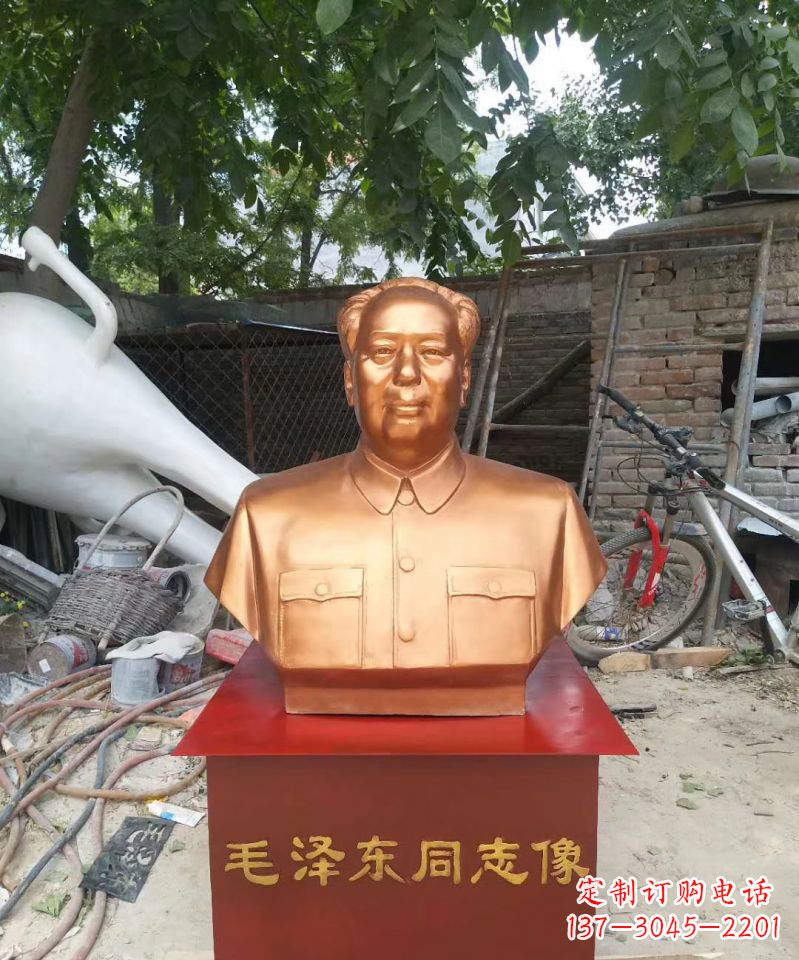 常州玻璃钢毛泽东雕塑表达伟大领袖的精神魅力