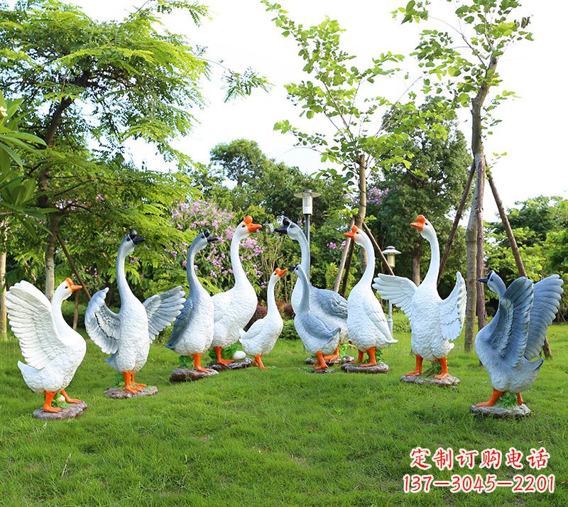 常州玻璃钢雕刻的精美鹅