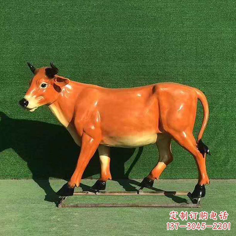 常州玻璃钢仿真黄牛动物雕塑