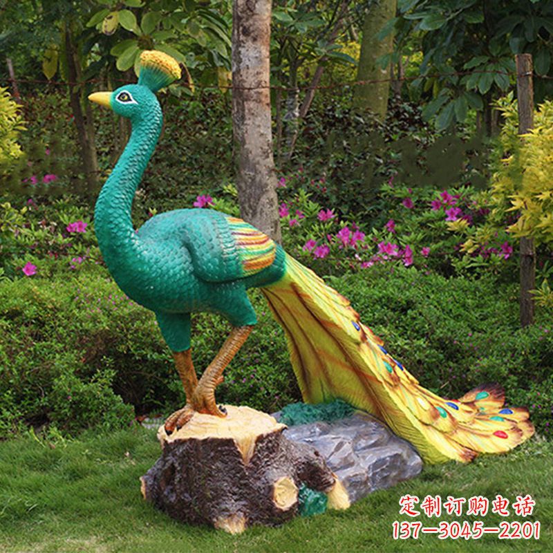 常州玻璃钢仿真孔雀公园草坪仿真动物雕塑摆件