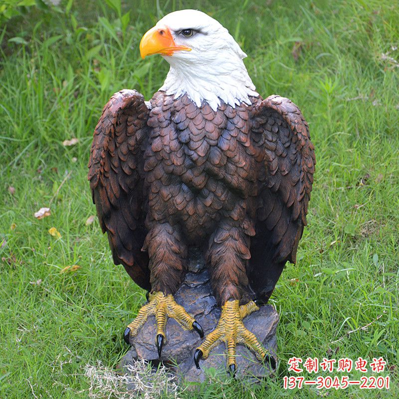 常州玻璃钢老鹰雕塑传统与现代的完美结合