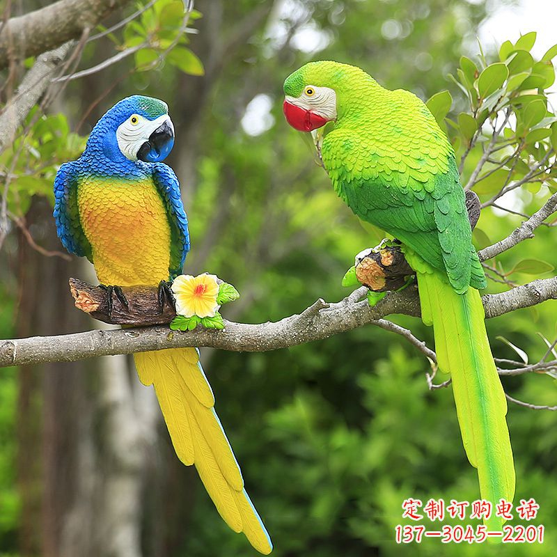 常州精美玻璃钢鹦鹉雕塑,点缀公园美景
