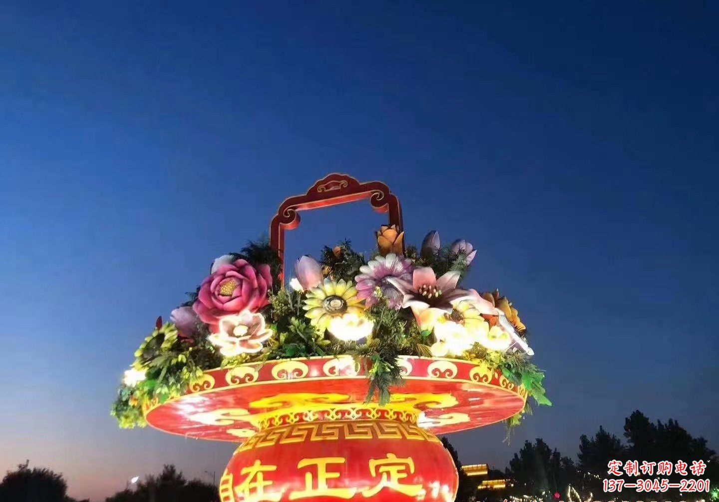 常州玻璃钢花篮景观雕塑让美景永恒