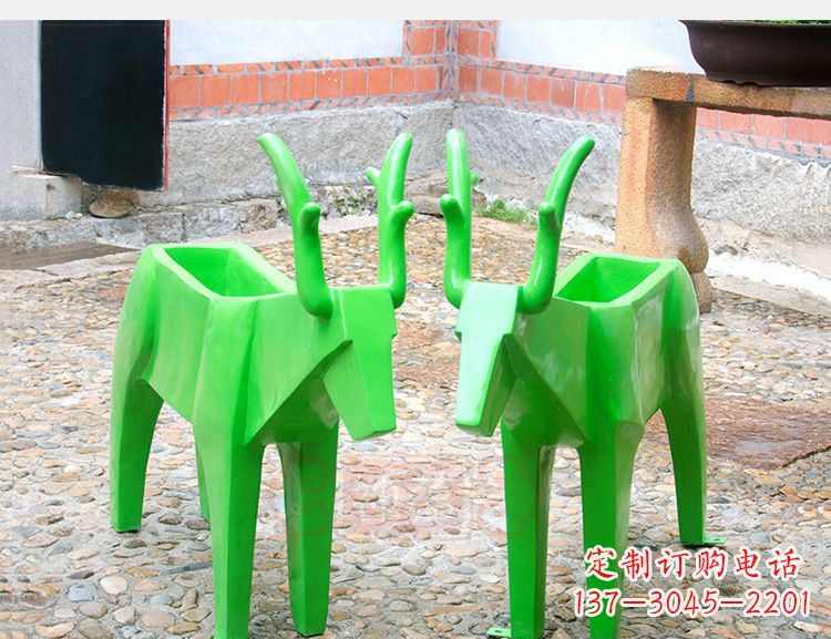 常州玻璃钢几何花盆雕塑——给动物们一个温暖的家