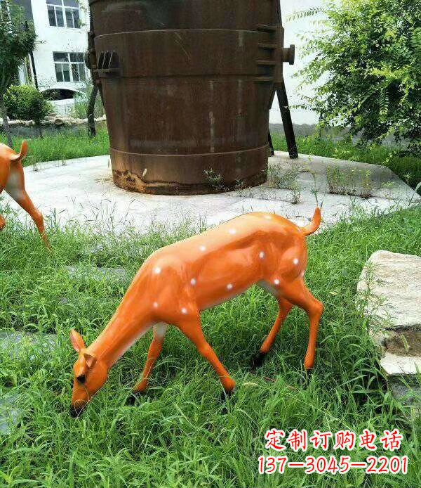 常州玻璃钢喷漆动物梅花鹿雕塑