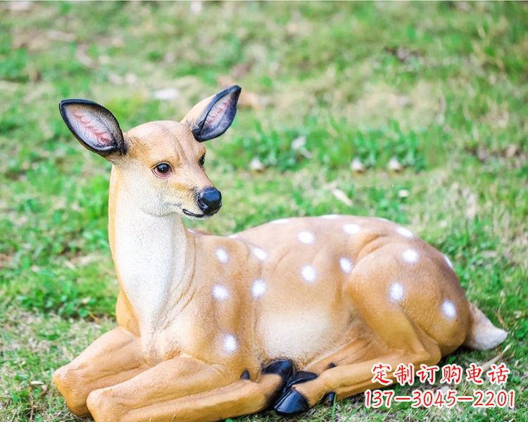 常州玻璃钢卧姿梅花鹿雕塑