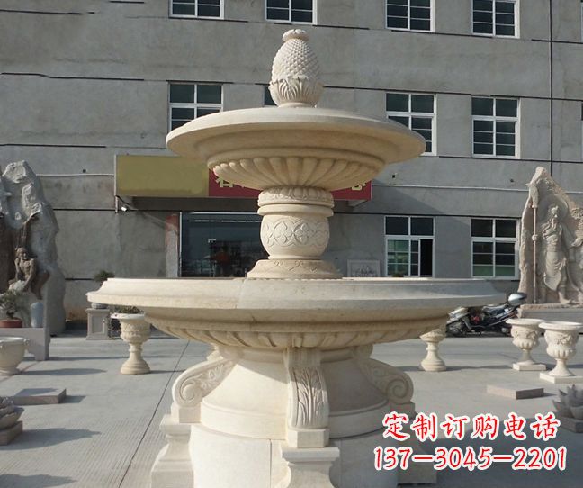 常州菠萝雕塑点缀小区景观的精美艺术品