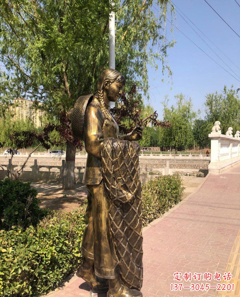 常州农家女人的铜雕之美