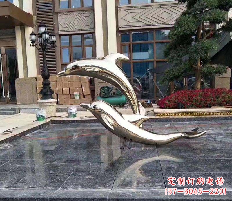 常州不锈钢海豚雕塑——美丽的艺术礼物