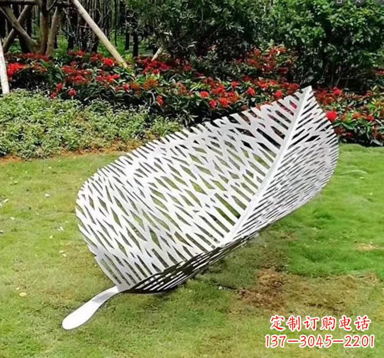 常州不锈钢树叶雕塑艺术与美的结合