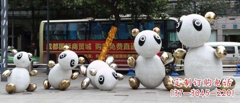 常州不锈钢熊猫雕塑——传承中国文化精髓