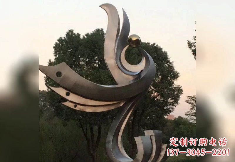 常州不锈钢凤凰雕塑象征着活力与美丽