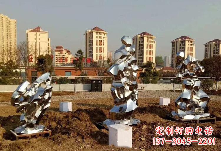 常州不锈钢抽象镜面太湖石雕塑