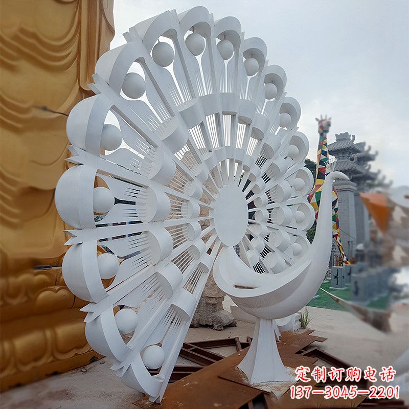 常州不锈钢孔雀雕塑精美雕刻的艺术精品