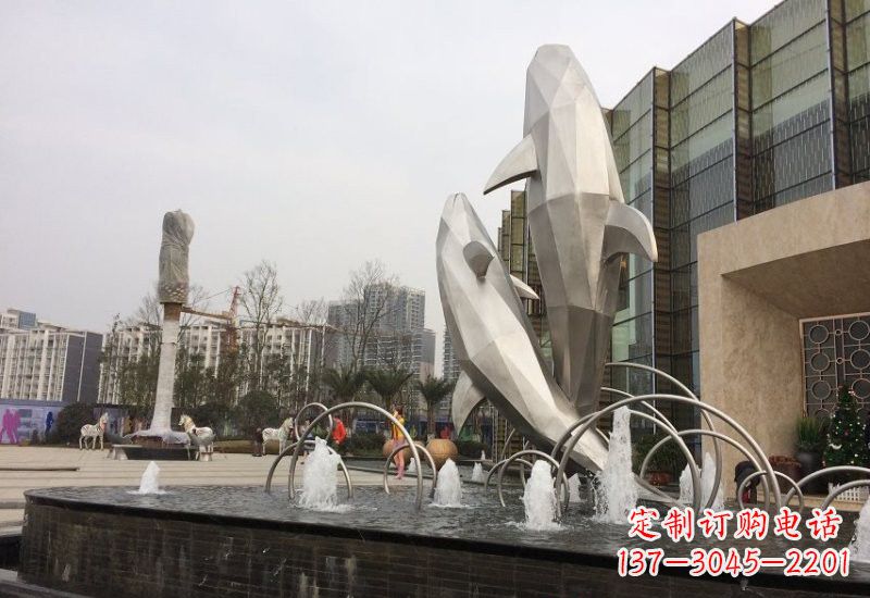 常州海豚雕塑——从不锈钢抽象块面到精美的艺术品