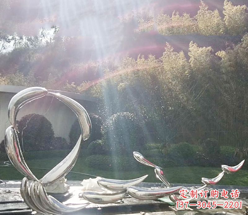 常州不锈钢鲤鱼雕塑——寓意美好的象征
