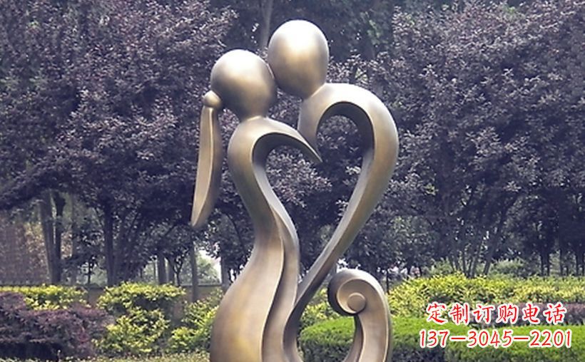 常州不锈钢情侣雕塑浪漫的永恒