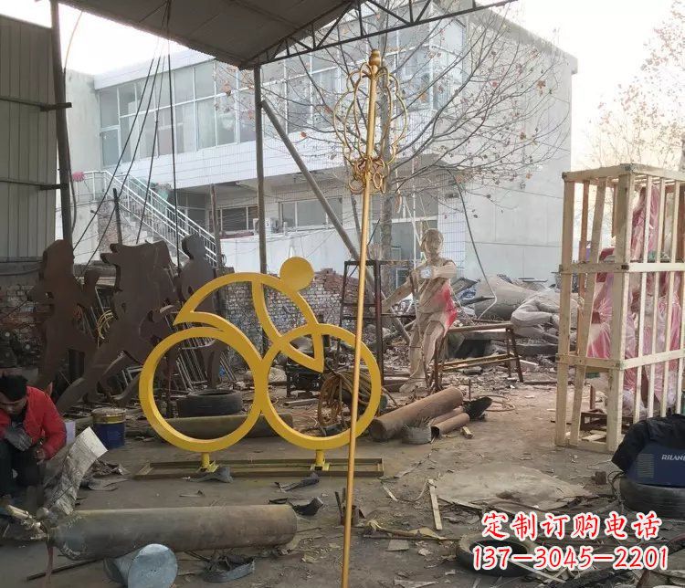 常州不锈钢抽象人物骑自行车雕塑 (2)