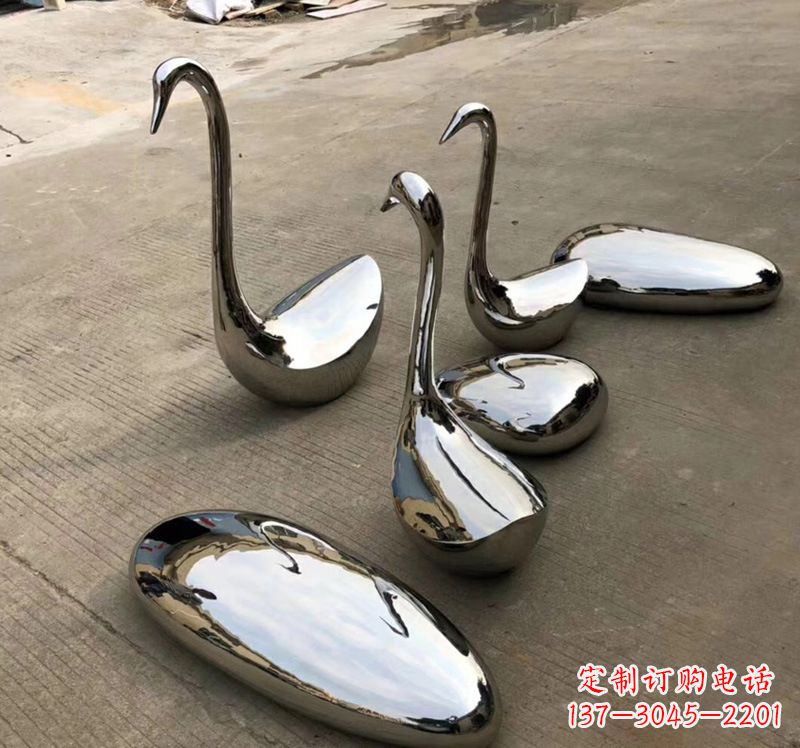 常州不锈钢仙鹤雕塑精致而古典