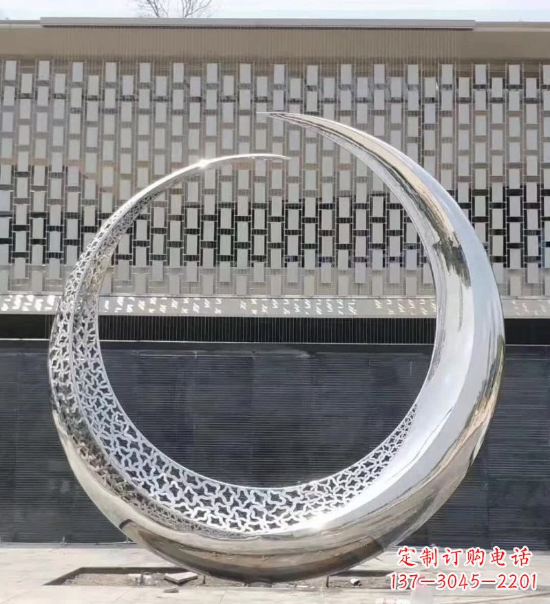 常州不锈钢月亮雕塑精美的艺术之作