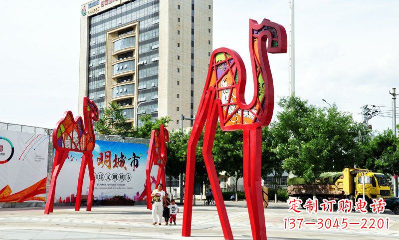 常州不锈钢大型骆驼雕塑