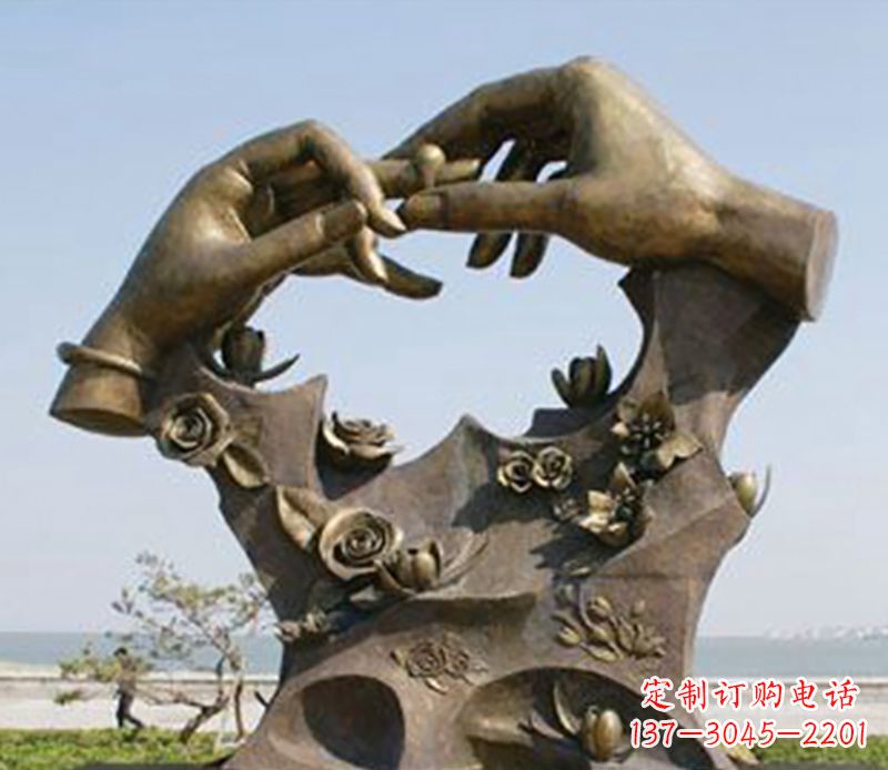 常州不锈钢戒指雕塑表达爱的艺术精品