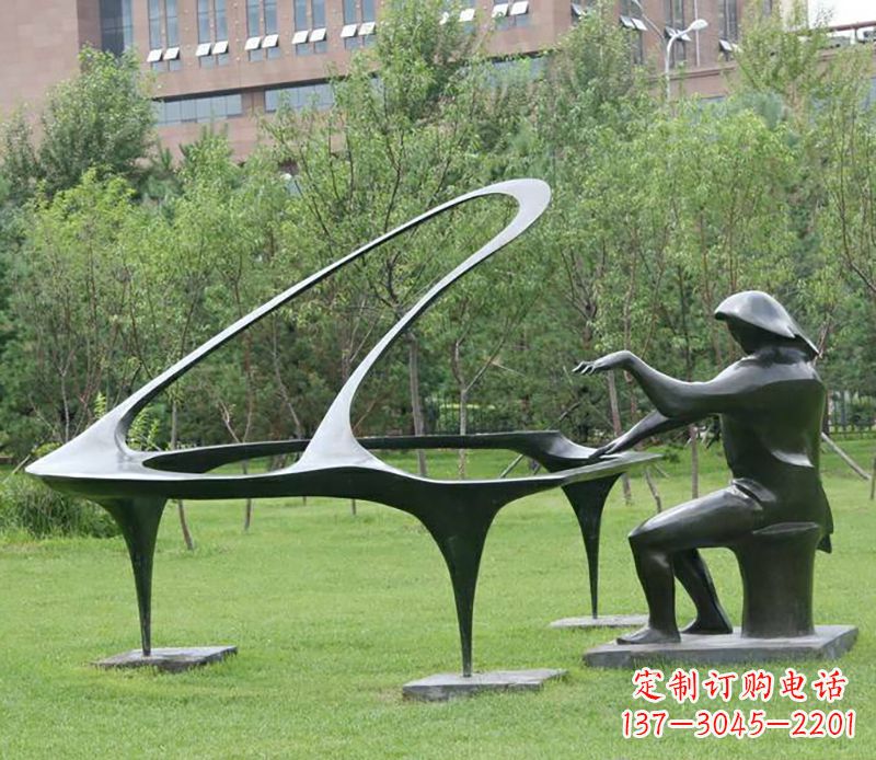 常州不锈钢弹钢琴人物公园雕塑