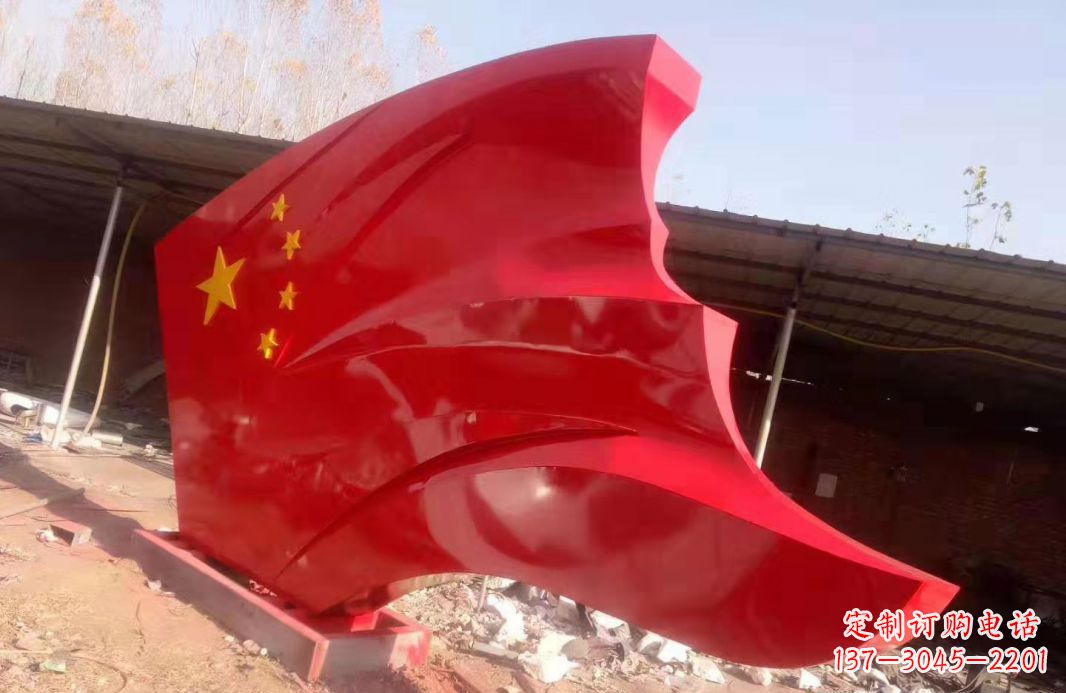 常州党旗雕塑传承红色基因的象征