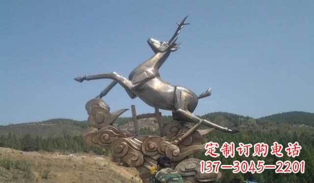 常州不锈钢动物雕塑——飞奔的鹿