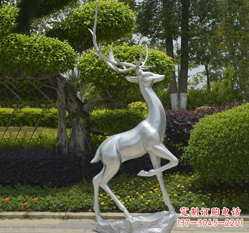 常州不锈钢梅花鹿雕塑艺术与自然的完美结合