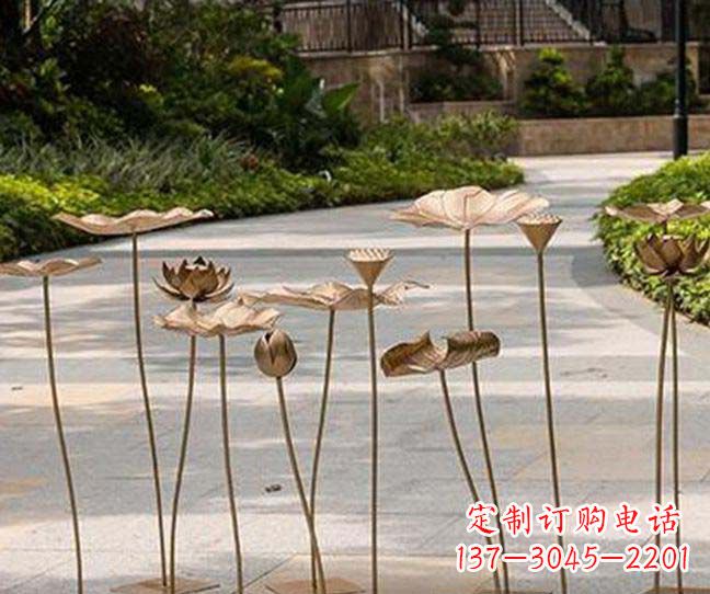 常州不锈钢锻造荷花装饰雕塑