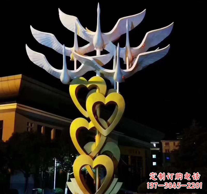 常州不锈钢大雁雕塑象征着自由的翱翔