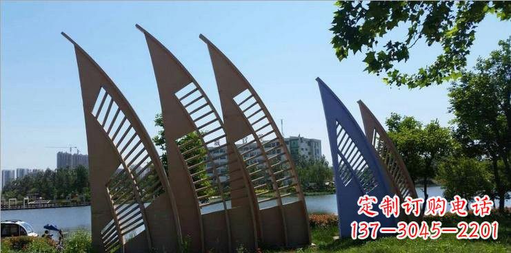 常州不锈钢公园的船帆雕塑