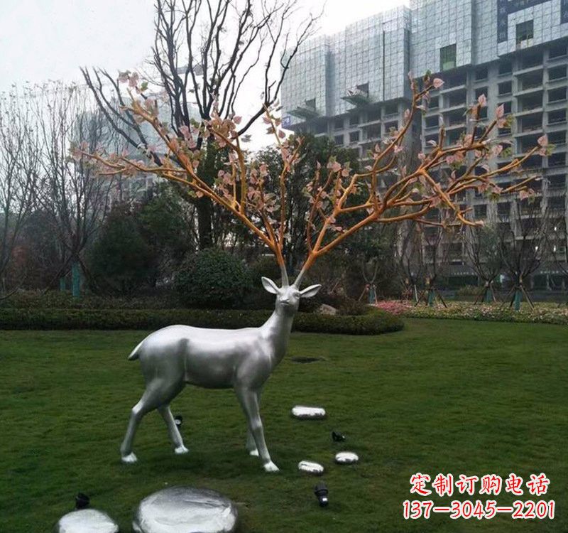 常州不锈钢公园的梅花鹿雕塑