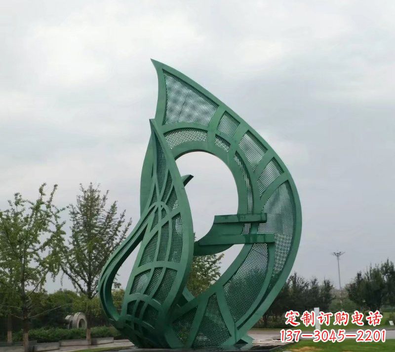 常州不锈钢大型镂空树叶雕塑精美绝伦