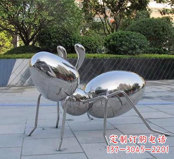 常州不锈钢蚂蚁雕塑一座镜面公园的精美装点