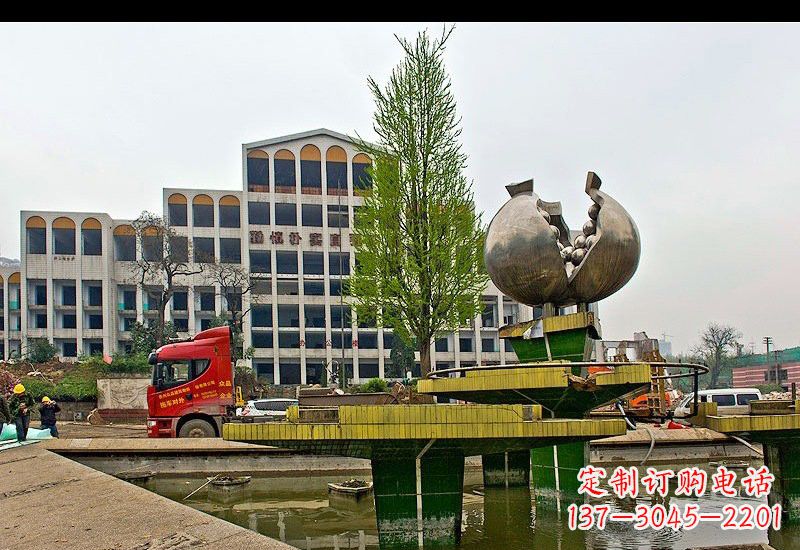 常州不锈钢石榴雕塑灿烂的艺术之美